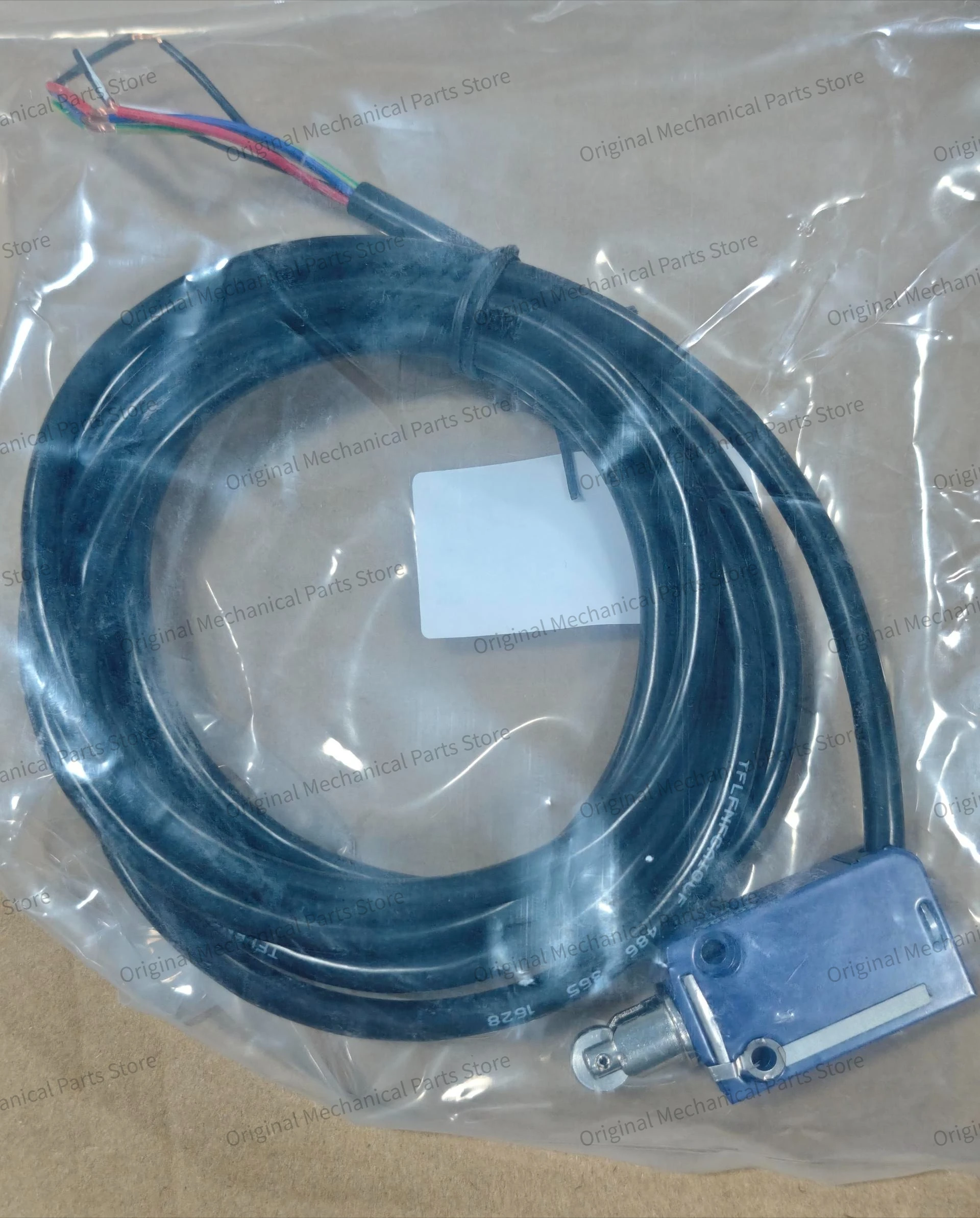 Brand New    1Pcs XCMD2102L3 L - Limit Switch review and price